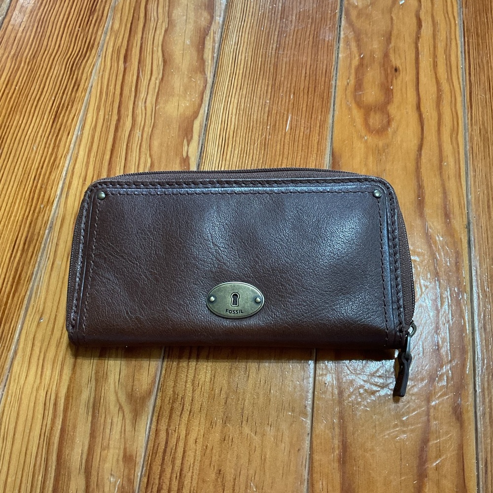 Fossil brown cowhide leather wallet